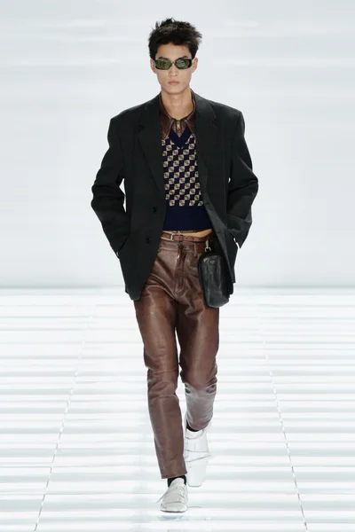 Look 12